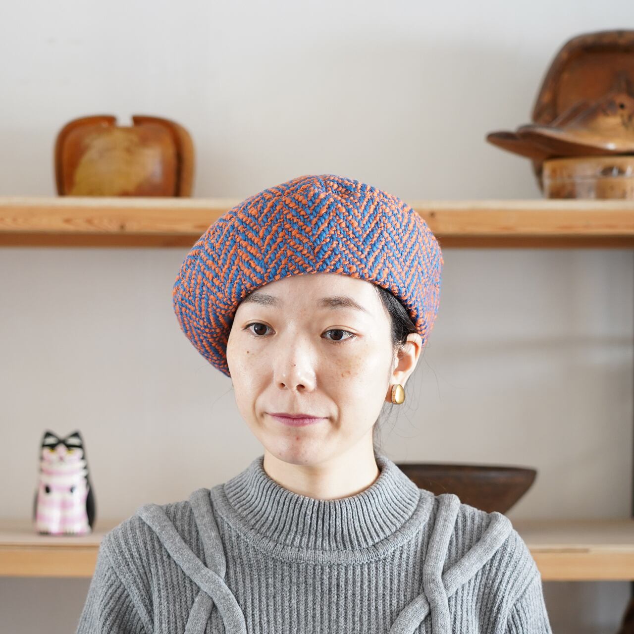 Mare herringbone-ヘリンボン柄のツイード生地を使用した定番のベレー