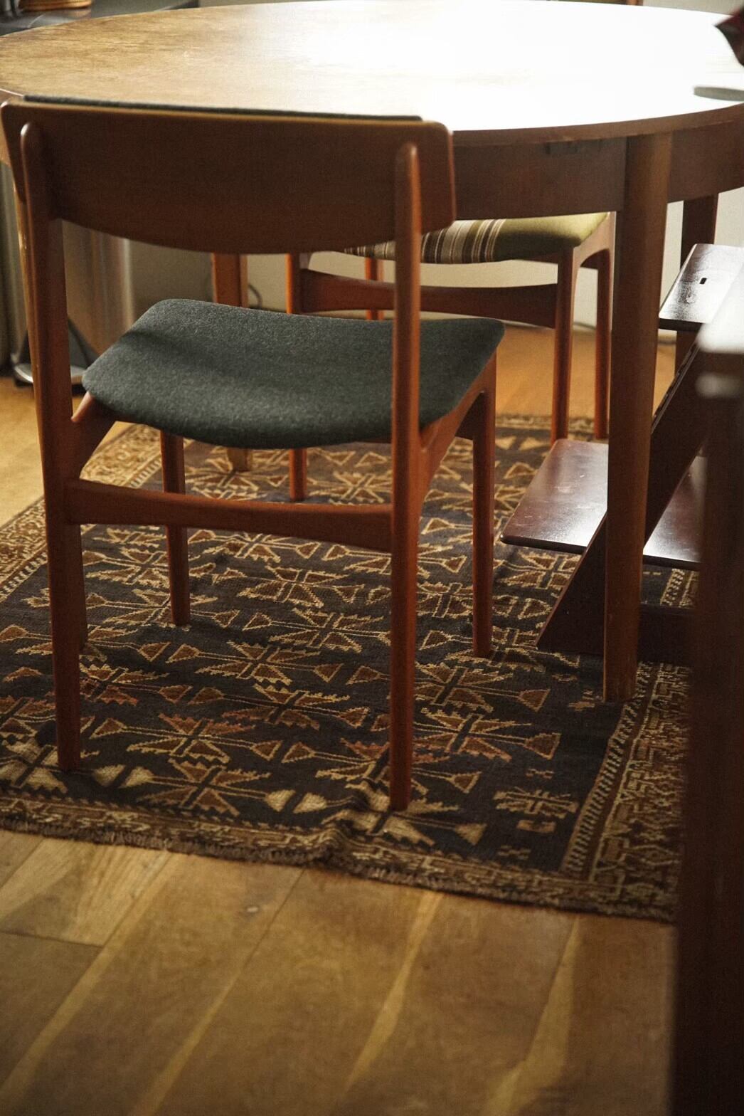 415-Semi Antique Taimani rug