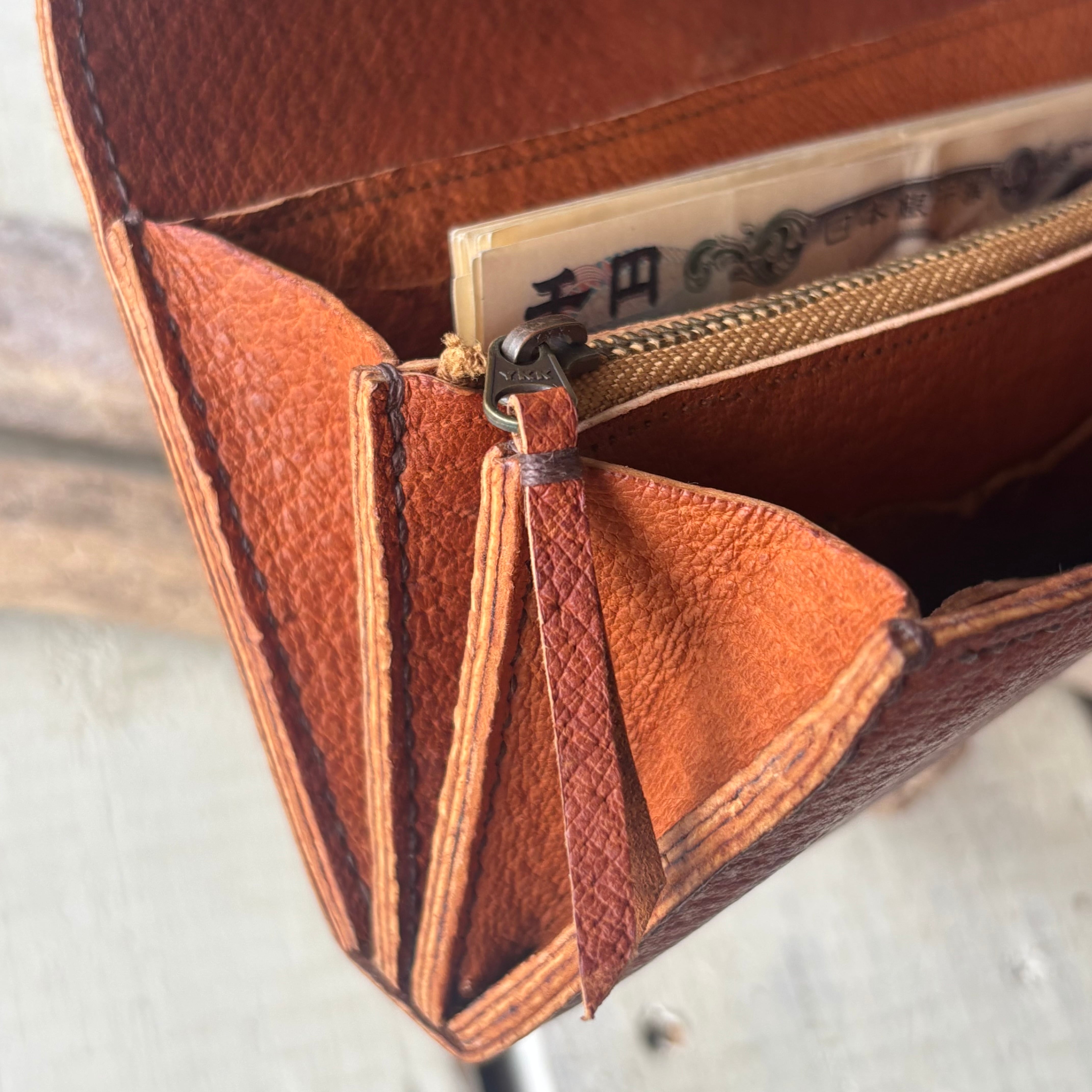 現金派の長財布・ミックスキャメル】イノシシ革・ジビエレザー