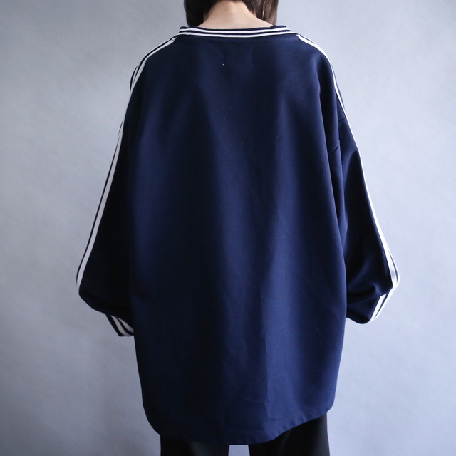 sleeve and rib double line design loose silhouette pullover