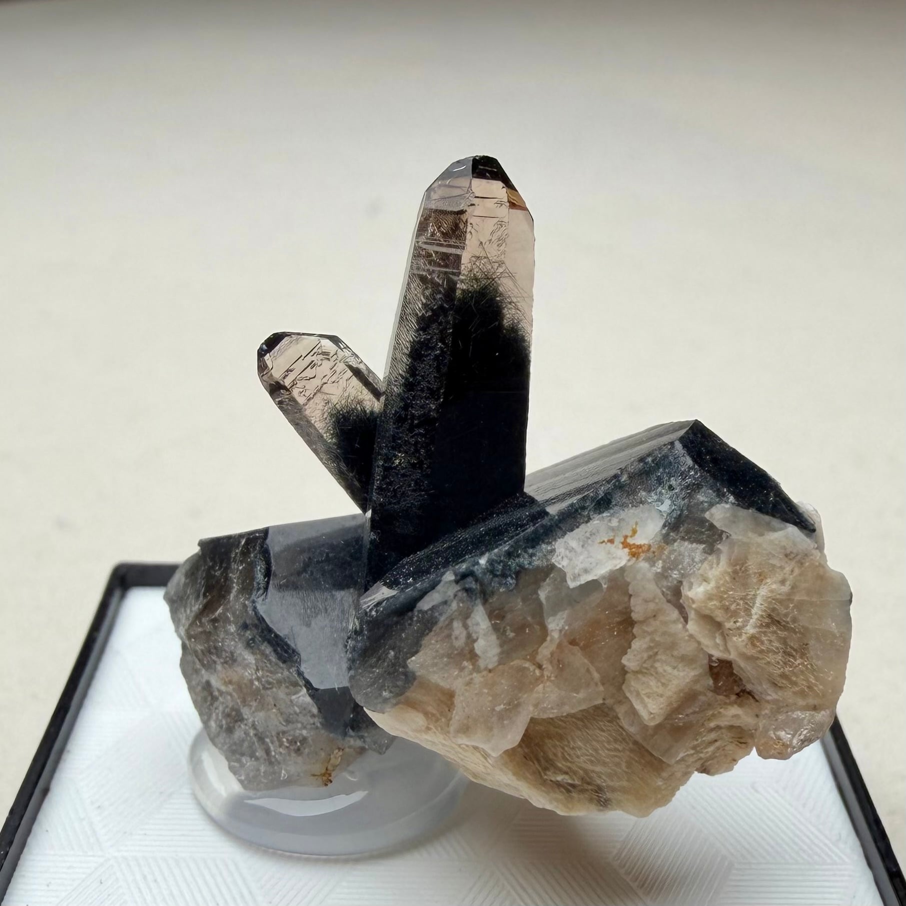 スモーキークォーツ 【Smoky Quartz】マラウイ共和国産