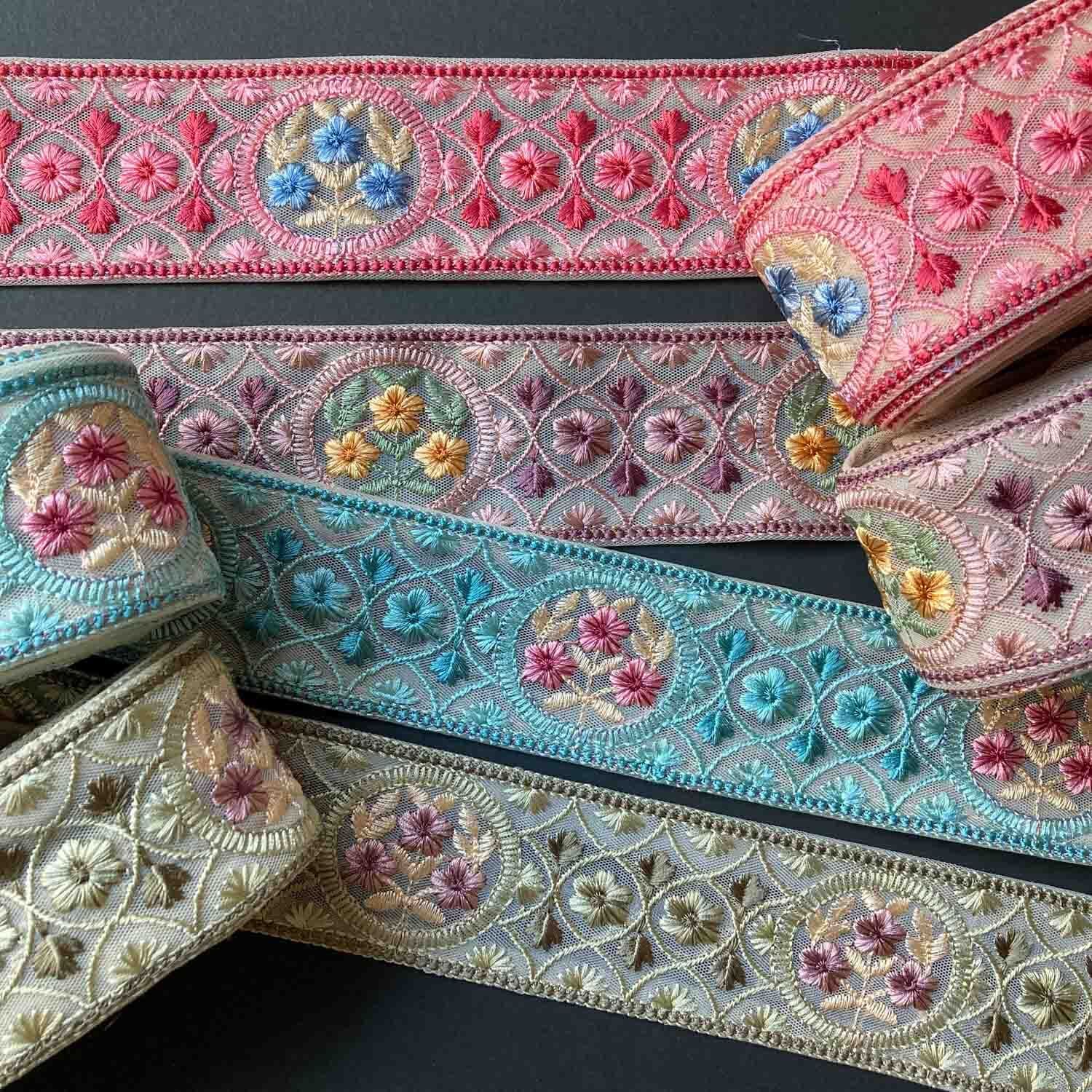 ピンクの葉模様刺繍オーダーメイドのレースアンサンブル