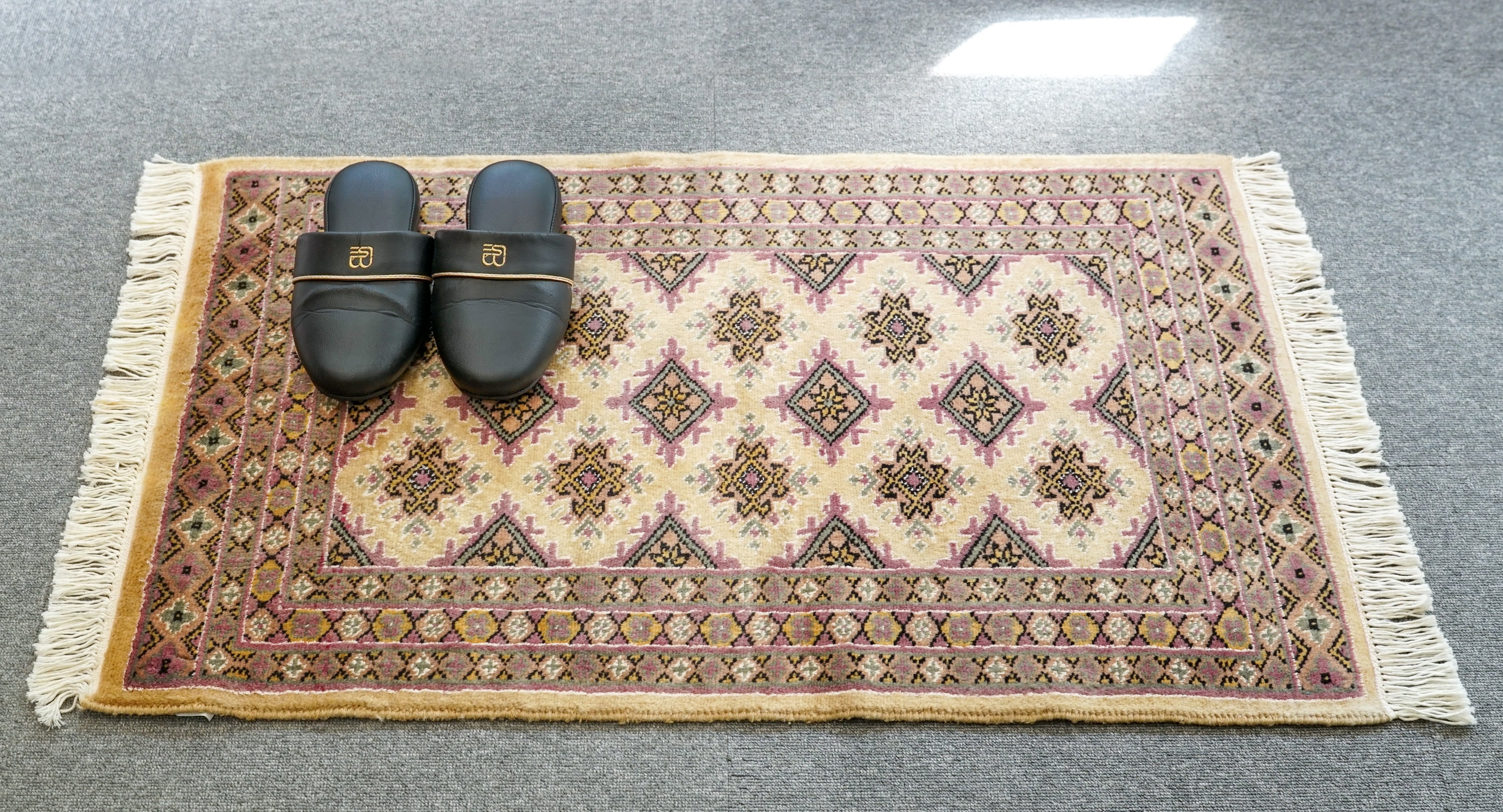 ウール95×62 パキスタン手織り絨毯 ウール トライバルラグ - ラグ 