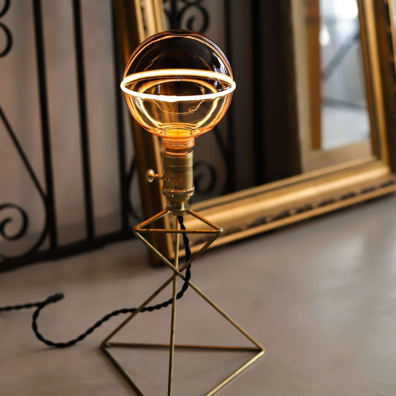 Edison Bulb LED E26 [PLANETA] GLOBE