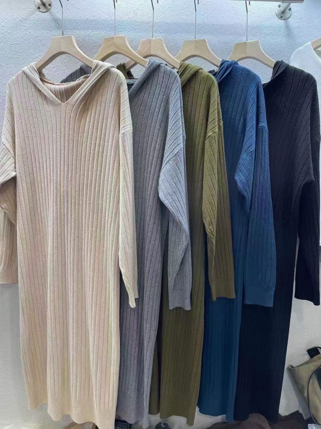 フード付きリブニットワンピース AJ12541-825