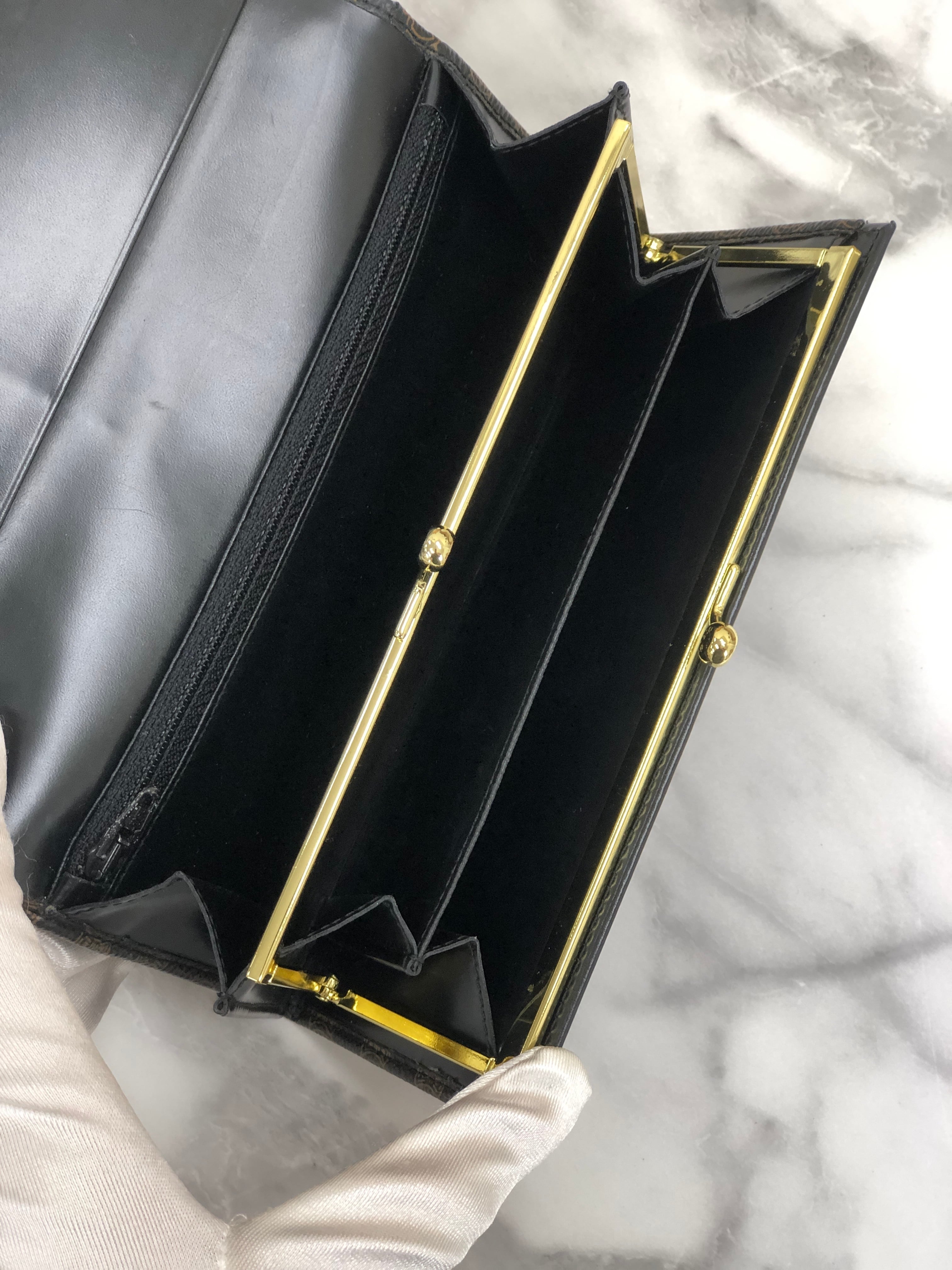 CELINE セリーヌ マカダム ロゴ型押し PVC レザー 長財布 ブラック vintage ヴィンテージ オールドセリーヌ x577ej |  VintageShop solo powered by BASE