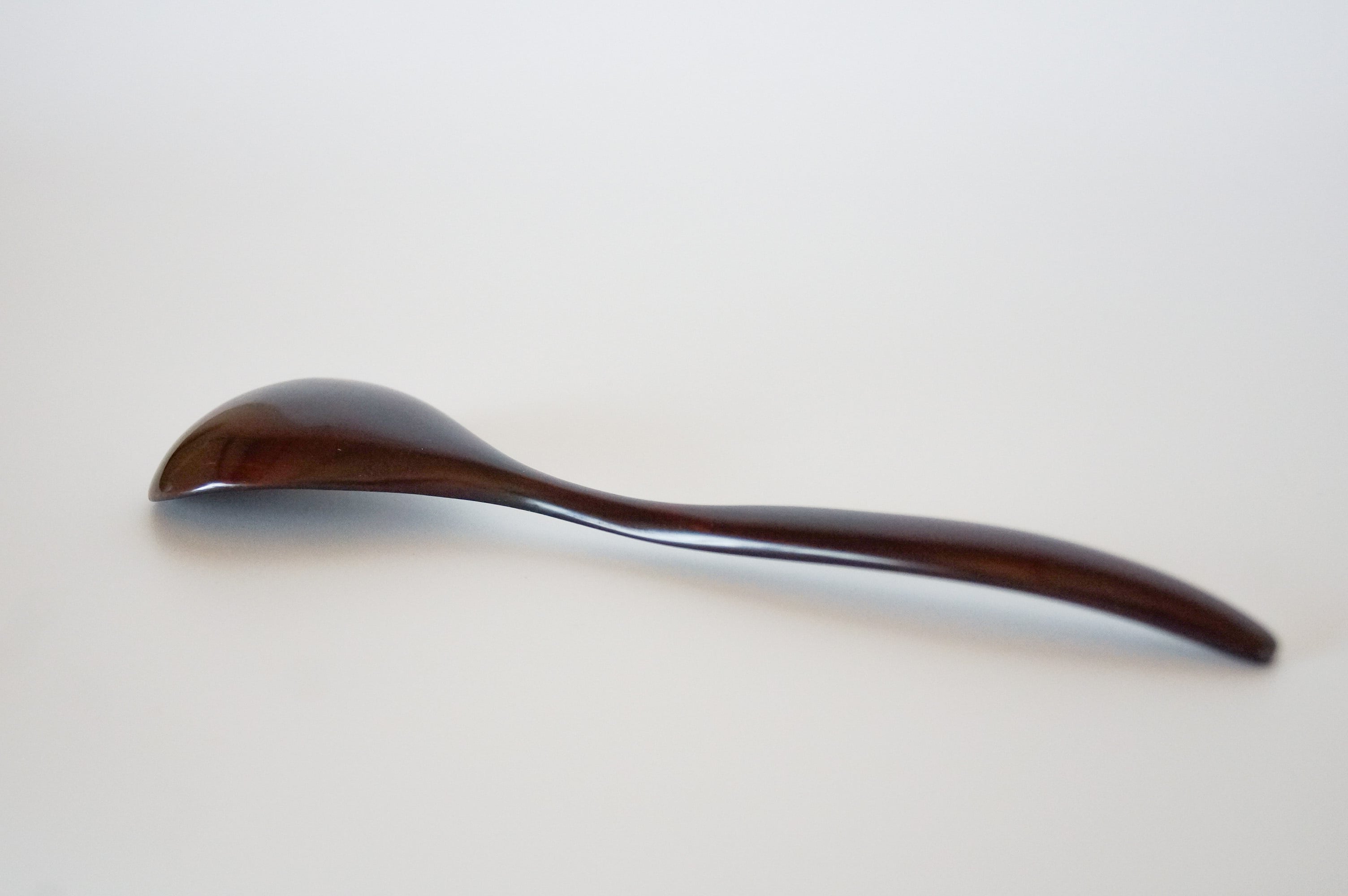 呂色仕上げの漆のスプーン（溜め塗り朱） | 家具と木の器 TODAKA WOOD