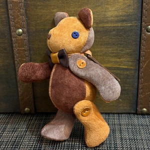 【ピッグスウェード】のベルベア★マイスターの手作り「ベルズベア」カラフルブラウン　写真の1点販売です