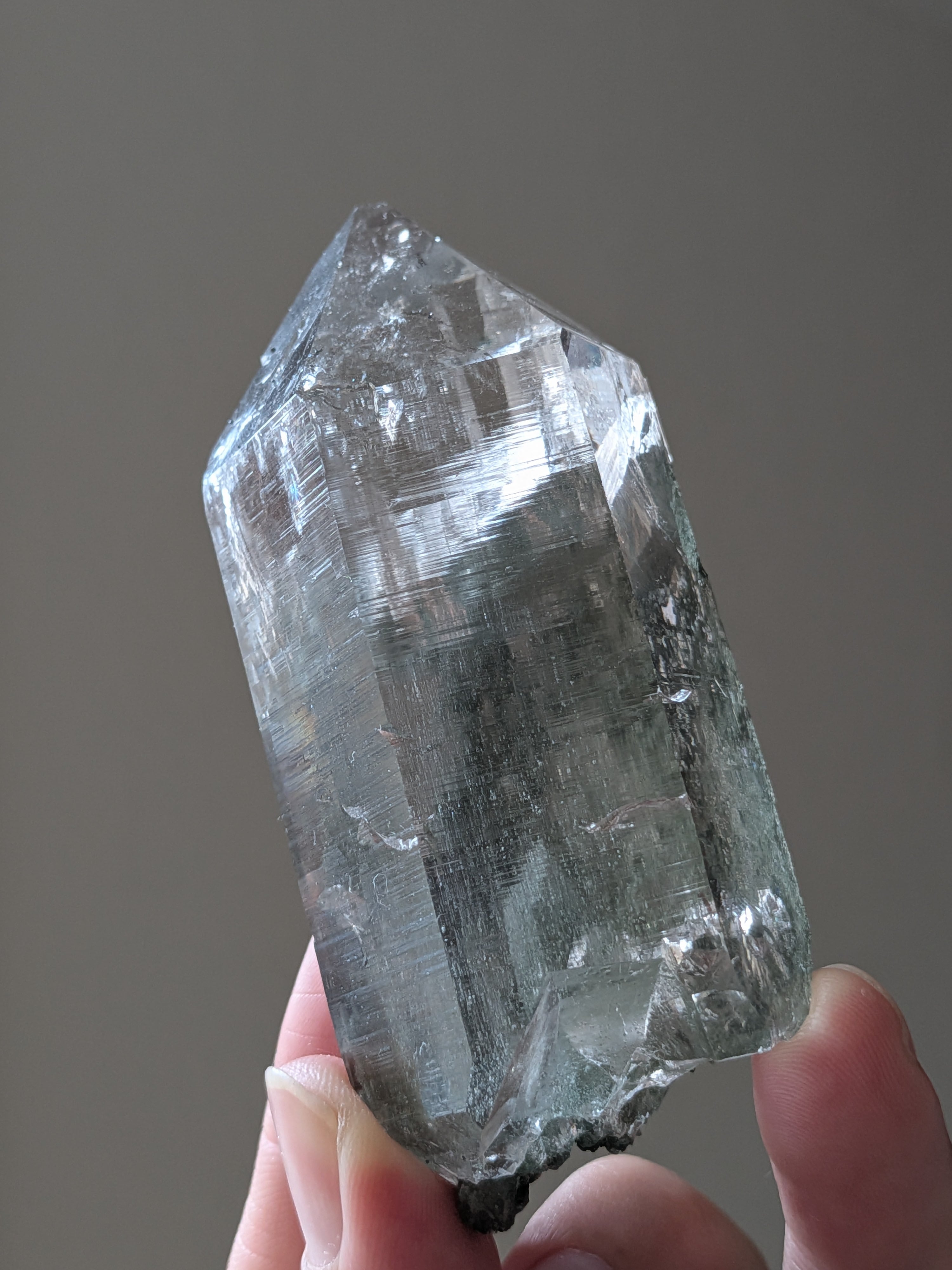 ヒマラヤ水晶【貫入・親子水晶】 ⭓ 原石クラスター ⭔ インド