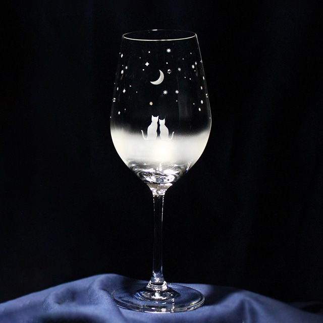 猫モチーフのワイングラス【一緒に見る三日月の夜空／ワイングラス】 ★名入れ加工対応品（有料）