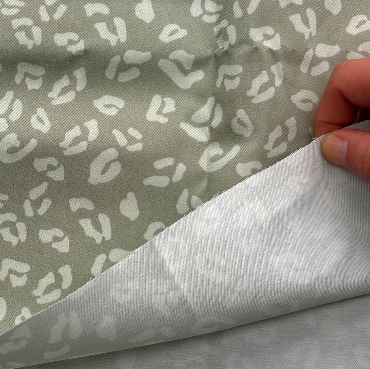 ★TC450◆80cm◆綿ポリエステル混ツイル生地◆マレファブ◆レオパード