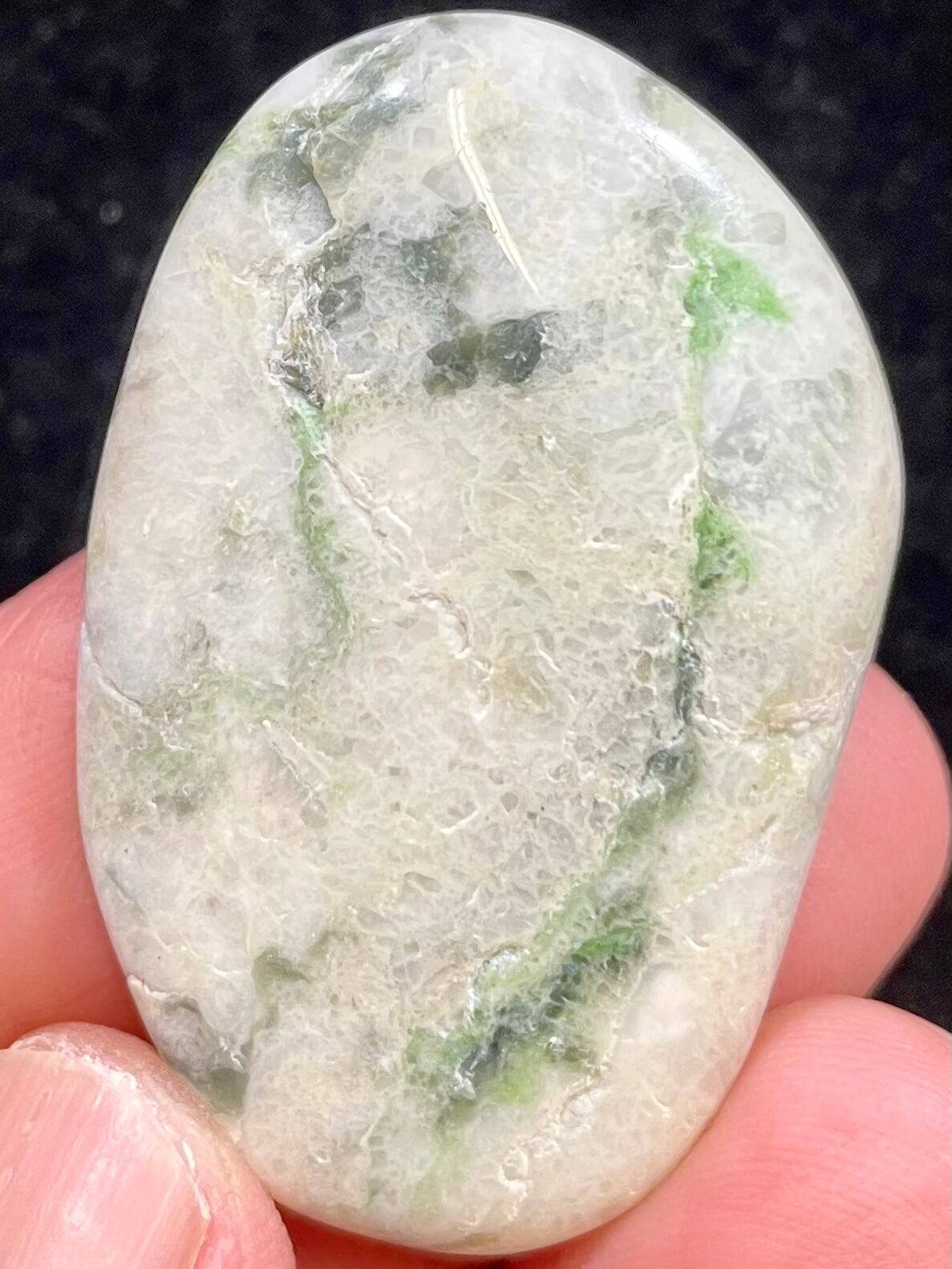 22) 糸魚川翡翠・研磨タンブルA