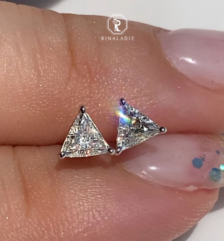 K18WG天然ダイヤモンド♡トリリアントカット×ピンクダイヤ添えピアス