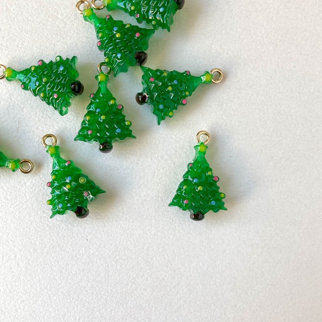 飴細工のようなクリスマスツリーのチャーム