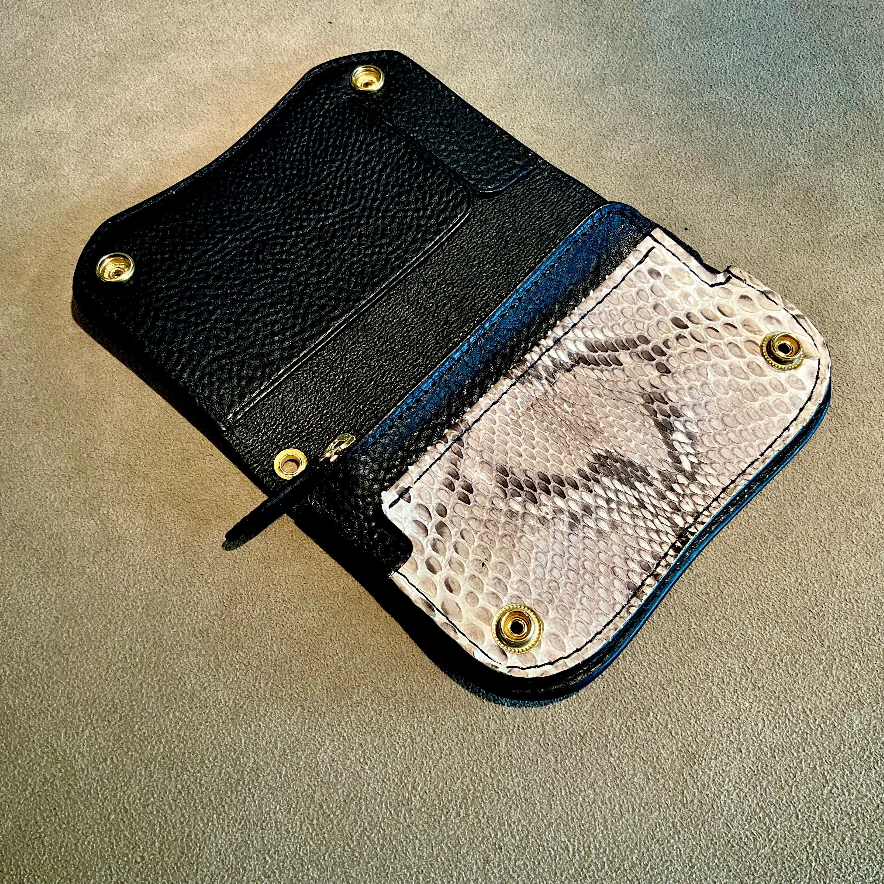 Groover Leather グルーバーレザー short trackerwallet custom Python