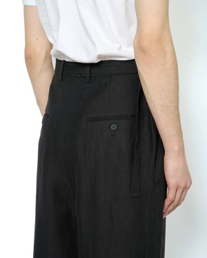 m's braque "BELTED TUCK BAGGY PANTS〔BLACK〕"