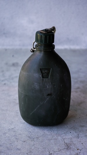 【DEADSTOCK / 1980s】スウェーデン軍 ウォーターボトル 《デッドストック 実物 水筒 キャンティーン ミリタリー ヴィンテージ》