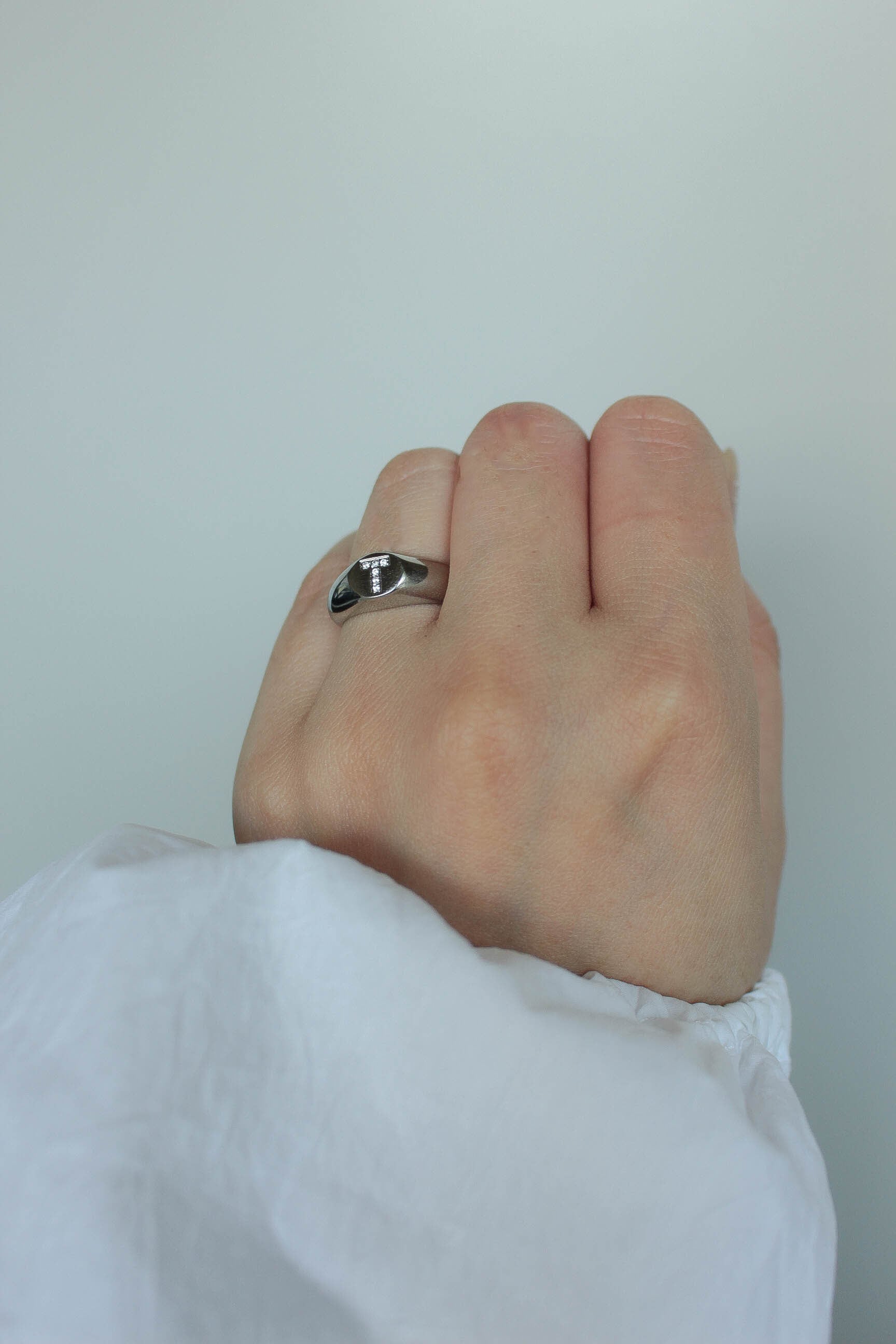 Signet Initial Dia Ring / Silver | ebine(エビネ)|金属アレルギー