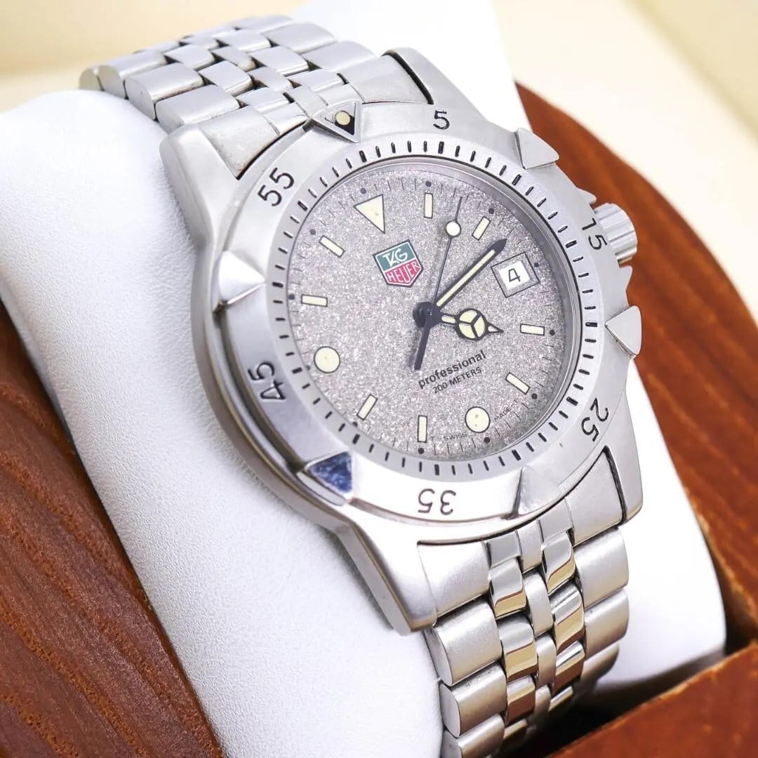 稼働 TAG HEUER 腕時計 プロフェッショナル シルバー デイト3767