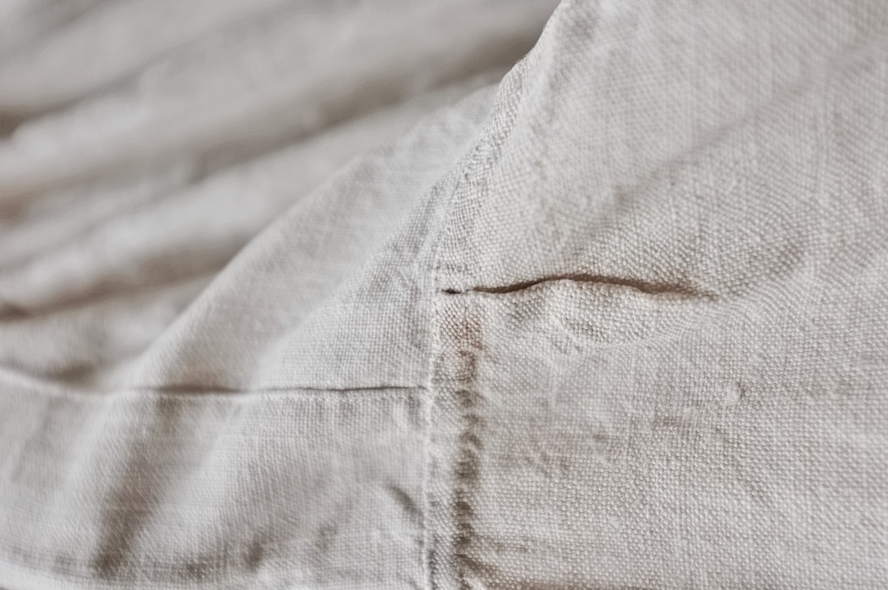 1900s フランス 清貧の画家へ 手織りシャンブルリネンによるグランパシャツ アンティーク
