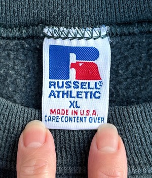 -Russell athletic- Vintage 90s XL Crew Neck Sweat made in USA