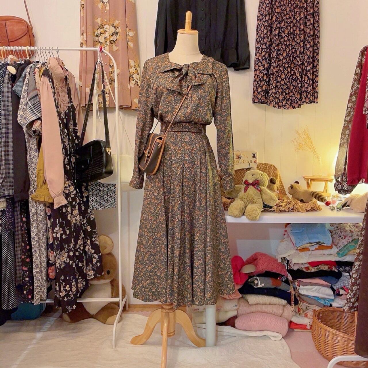 green mini flower set up