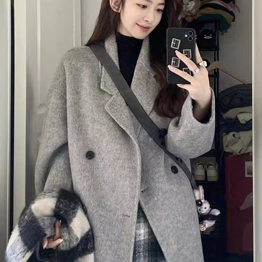 セミロリ コート ロング丈 韓国風 カジュアルコーデ 普段着使い 控えめ