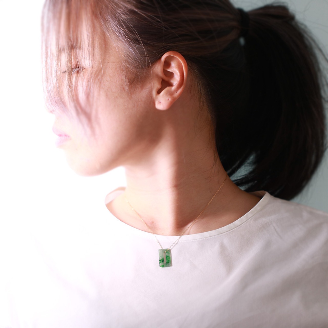 見とれる美しさ！ 翡翠ペンダントトップ A貨翡翠 jd_pt1235