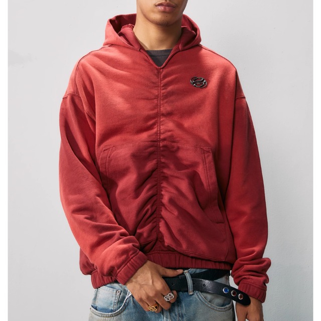 【DRIP3208】R69 Metal Logo Pleated Hoodie