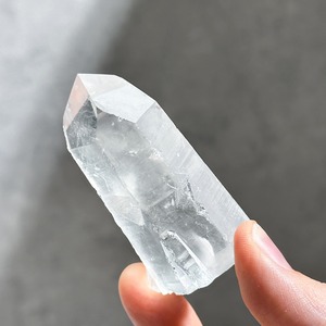 ミナスジェライス産貫入水晶(マニフェステーション) タワー型21◇ Manifestation◇ 天然石・鉱物・パワーストーン