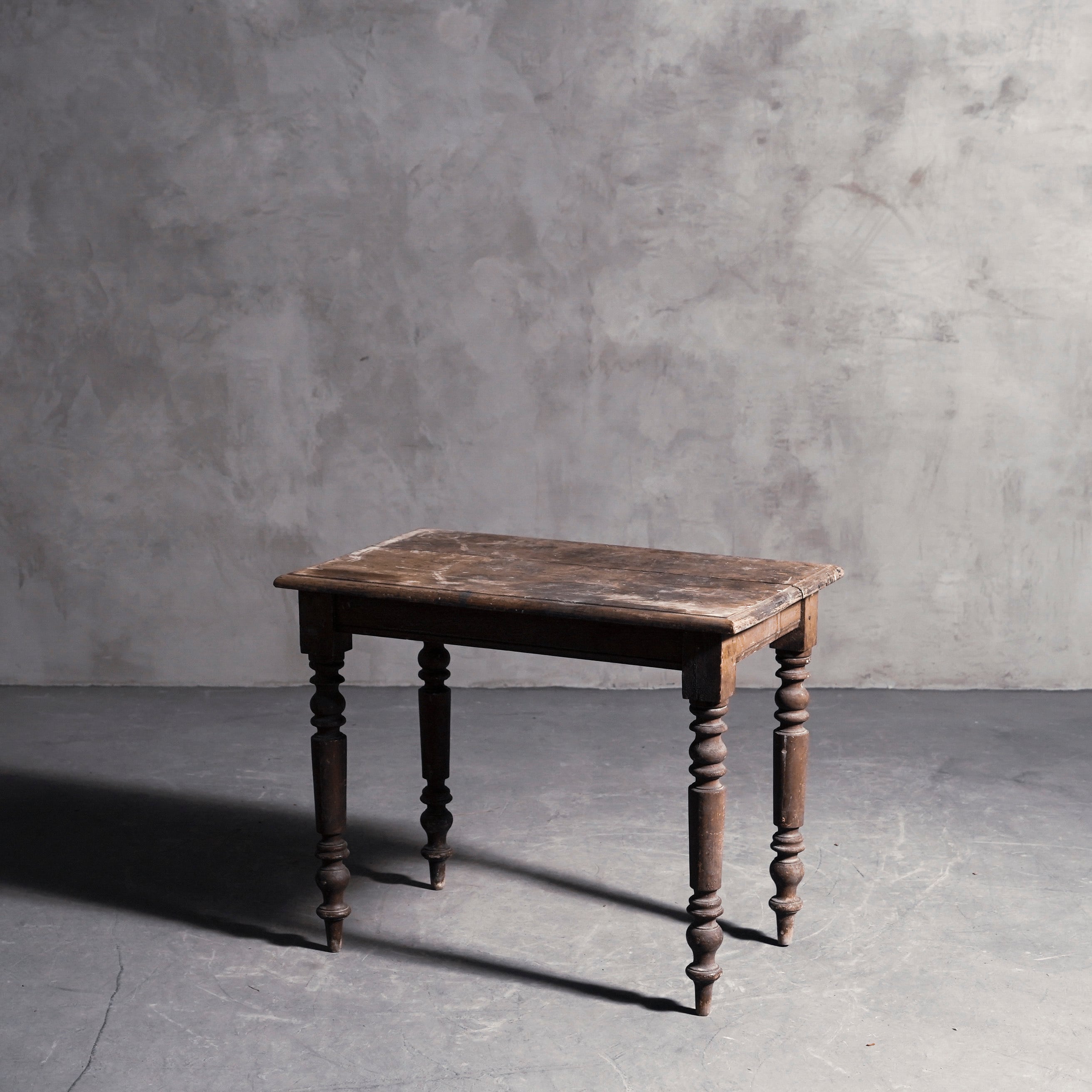 テーブル/サイドテーブル/アンティークテーブル/ワークテーブル/ディスプレイ台/空間装飾