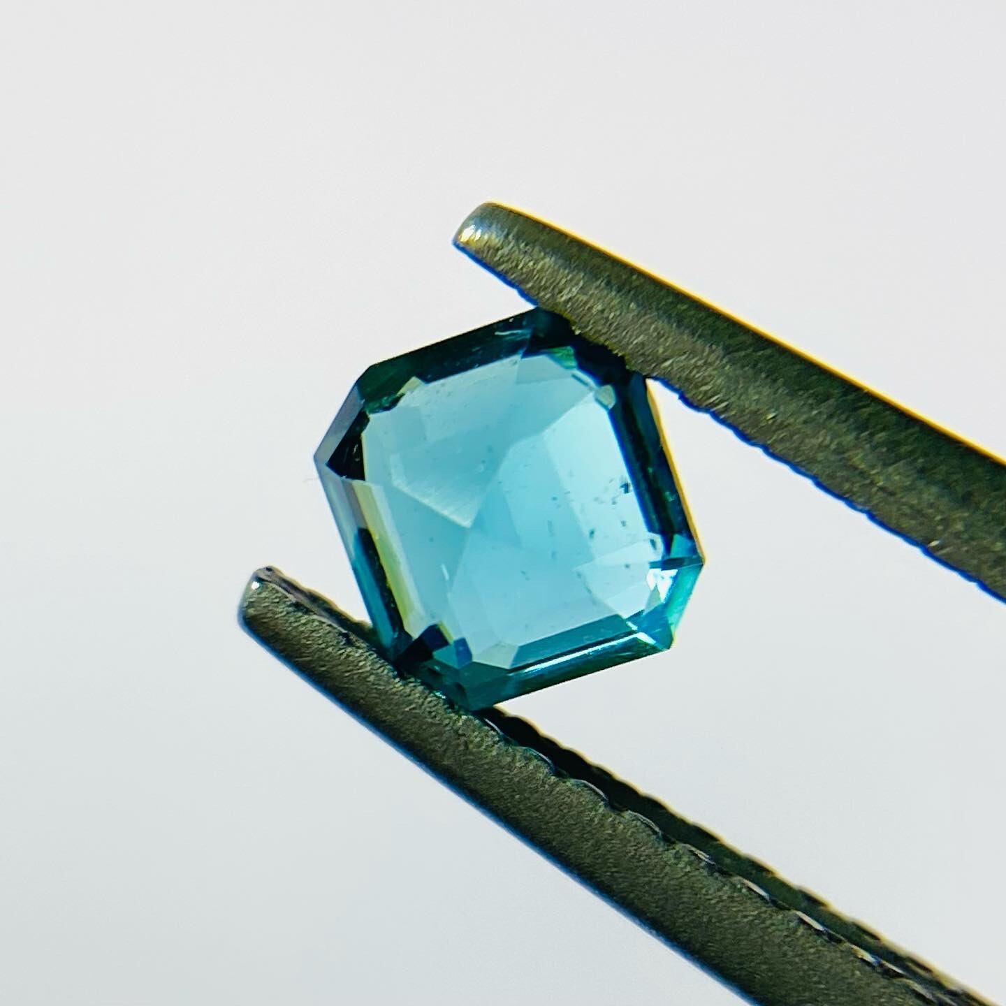 ラグーン〜ピーコック+ネオン感な極上カラー トルマリン5