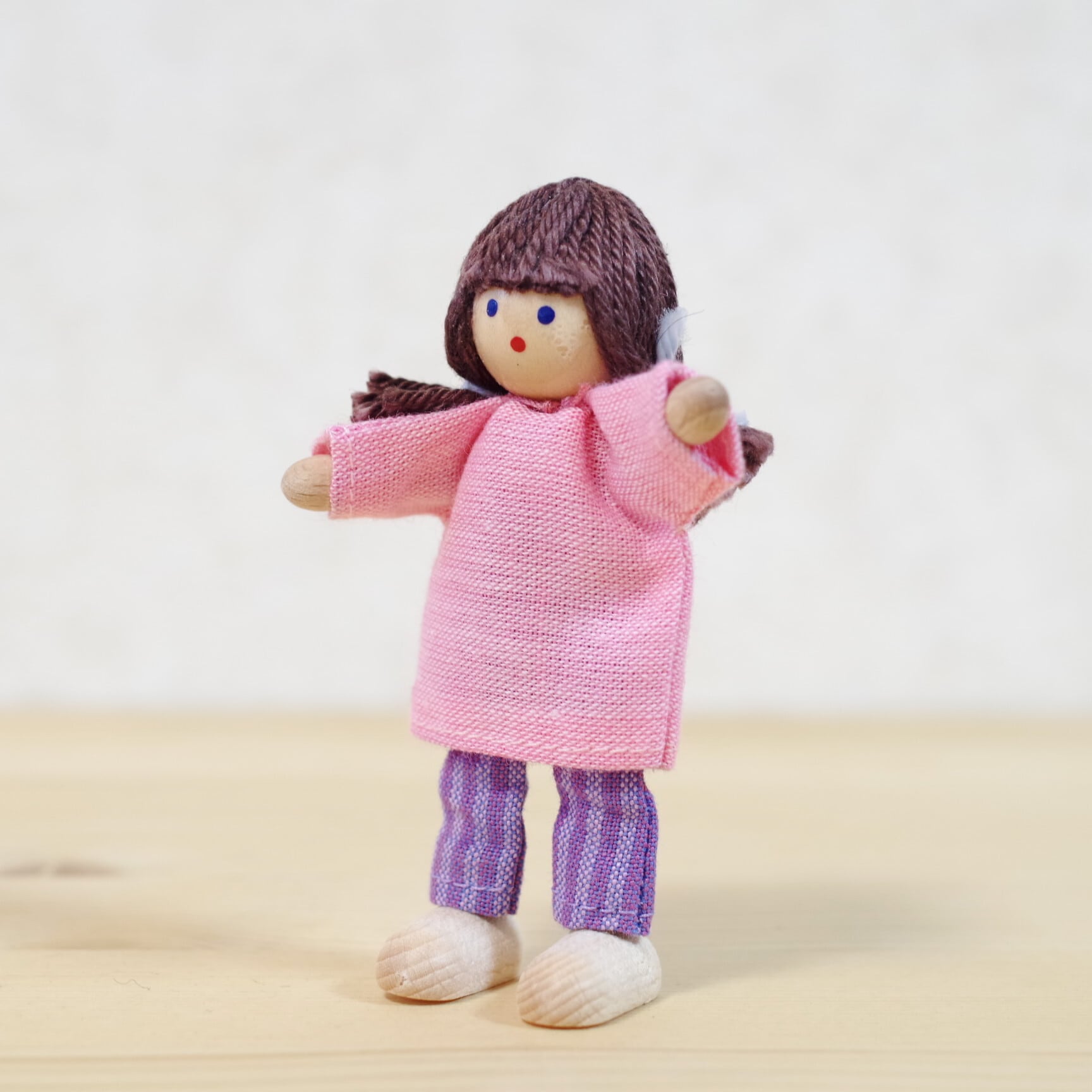 ヘアビック 妹 赤 | 木のおもちゃ専門店 おもちゃ箱 イカロス 公式