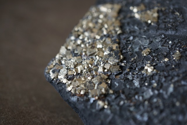 パイライト/シュンガイト Pyrite / Shungite 1193