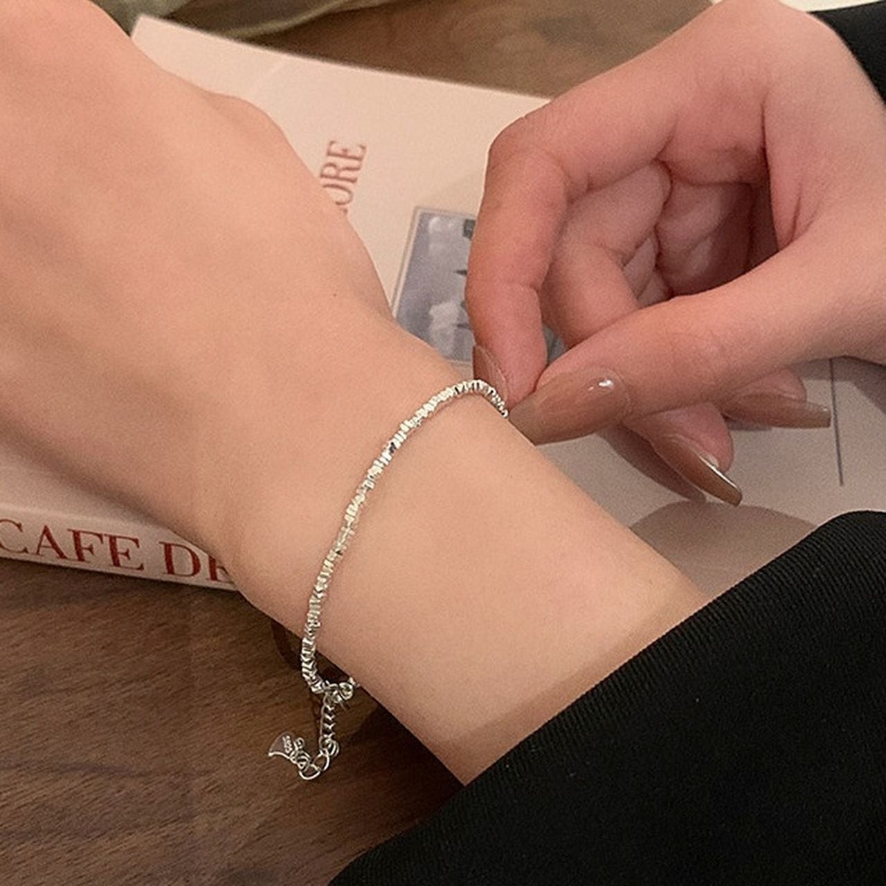 Lightweight and luxurious silver bracelet(SN186)