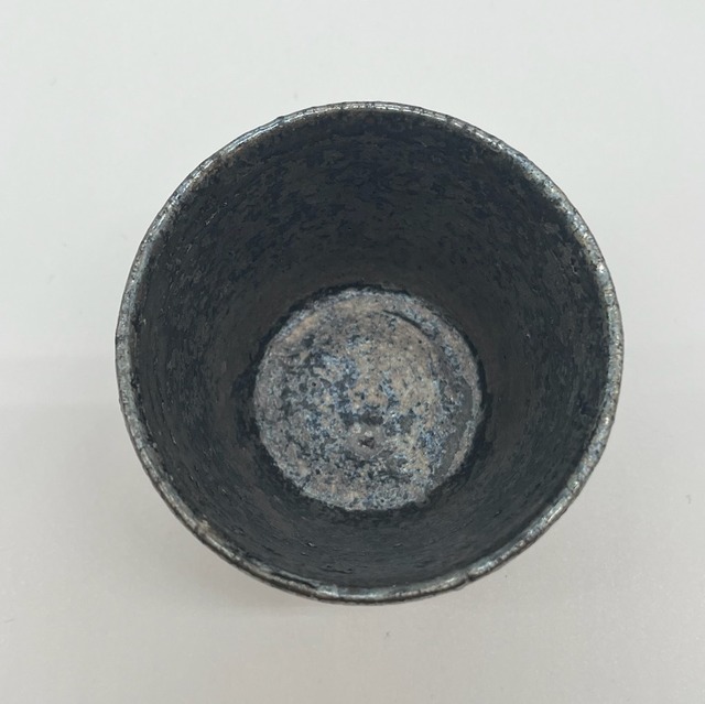 『八田 亨』黒三島手蕎麦猪口B 2022101000053