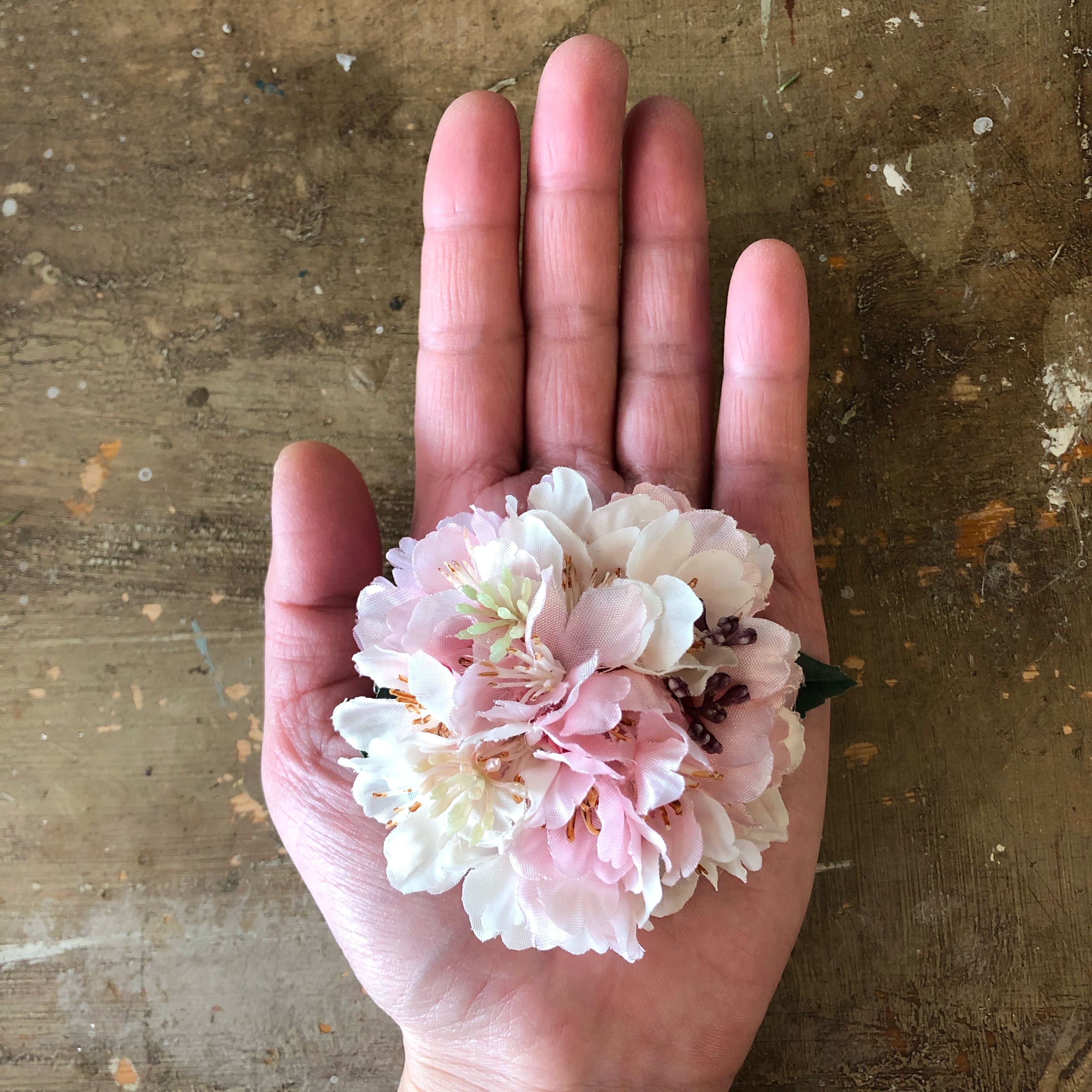 送料無料》桜・咲くコサージュ | お花作家の店 良秋Ryosyu 送料無料》桜・咲くコサージュ | お花作家の店 良秋Ryosyu