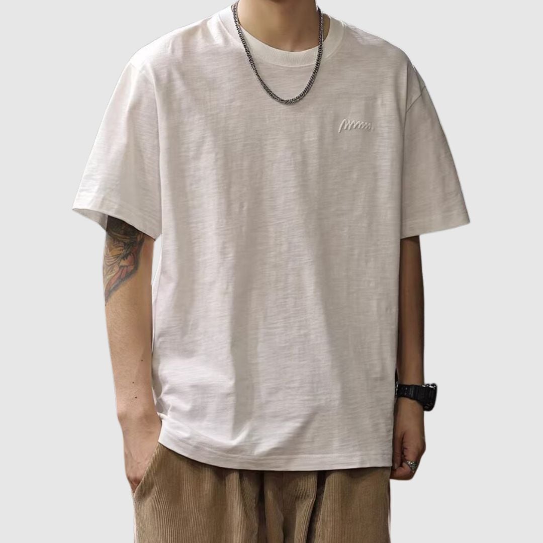 刺繍入りTシャツ H2745