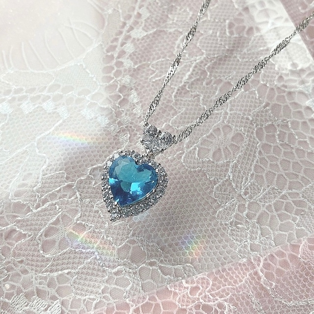 aquamarine heart necklace
