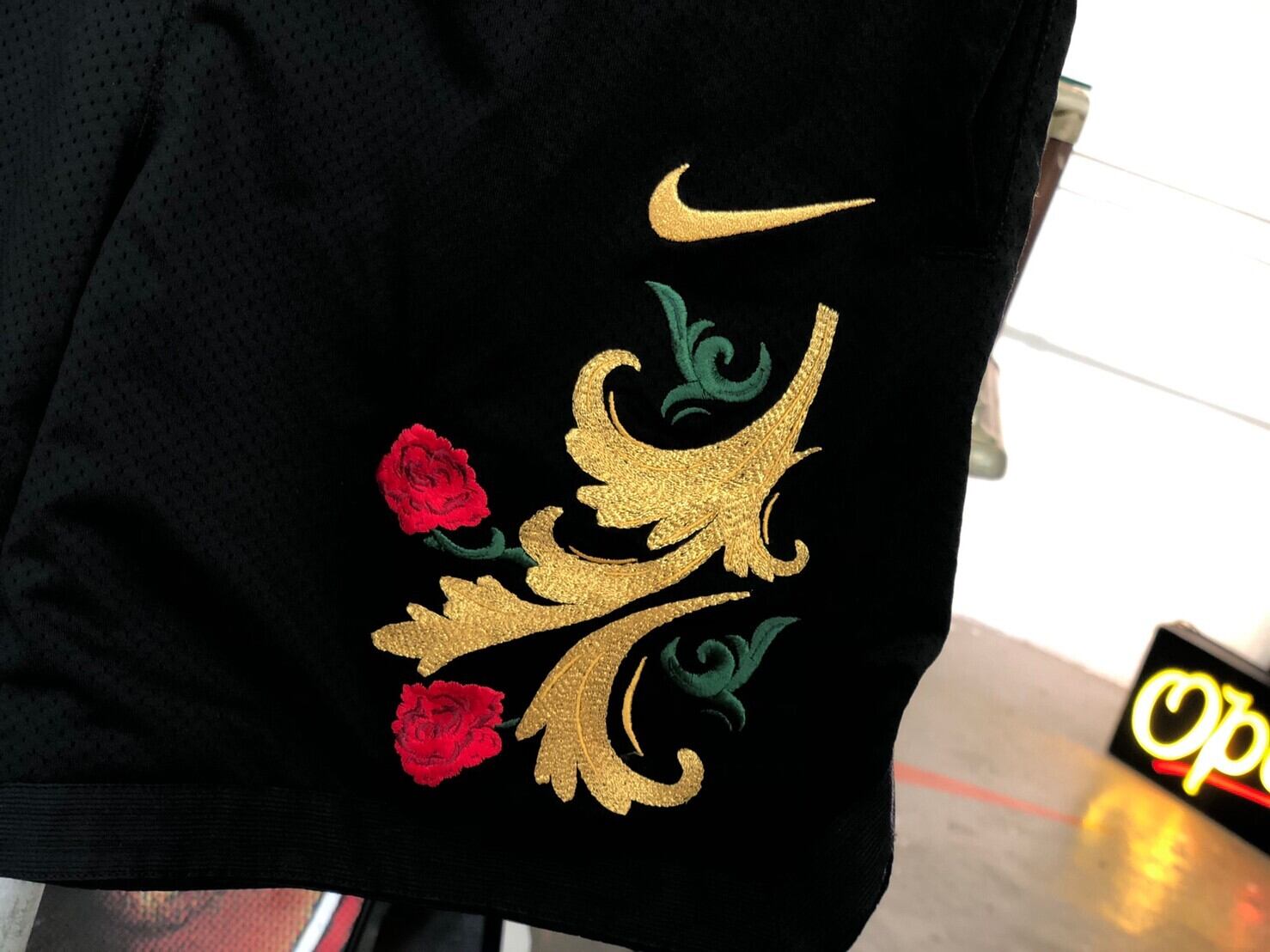 NIKE x KITH LEBRON CLOAK HOODED/SHORTS SETUP BLACK 255JJ9908/9912  