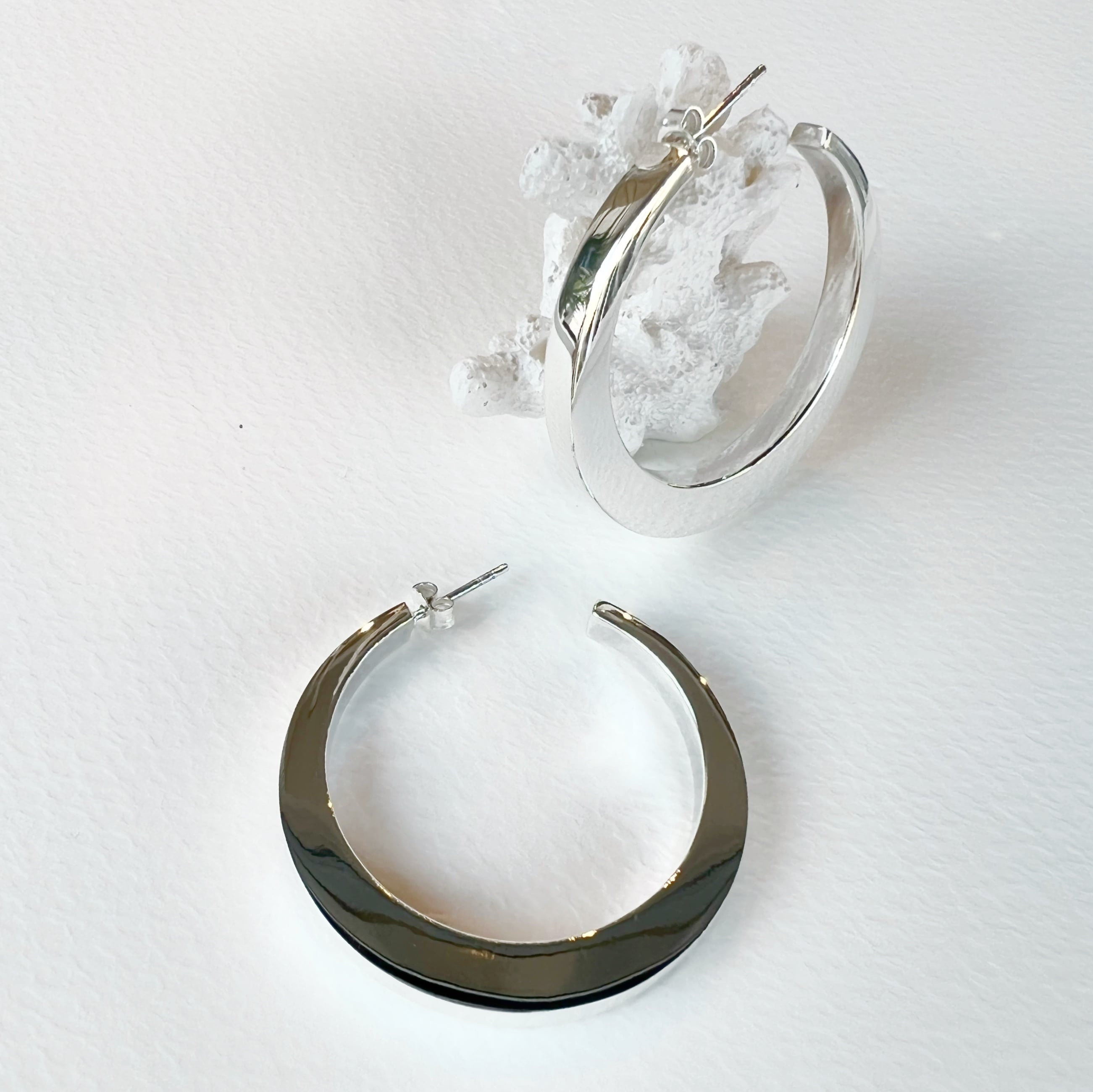 ボリューム スタッド フープピアス 直径 4cm