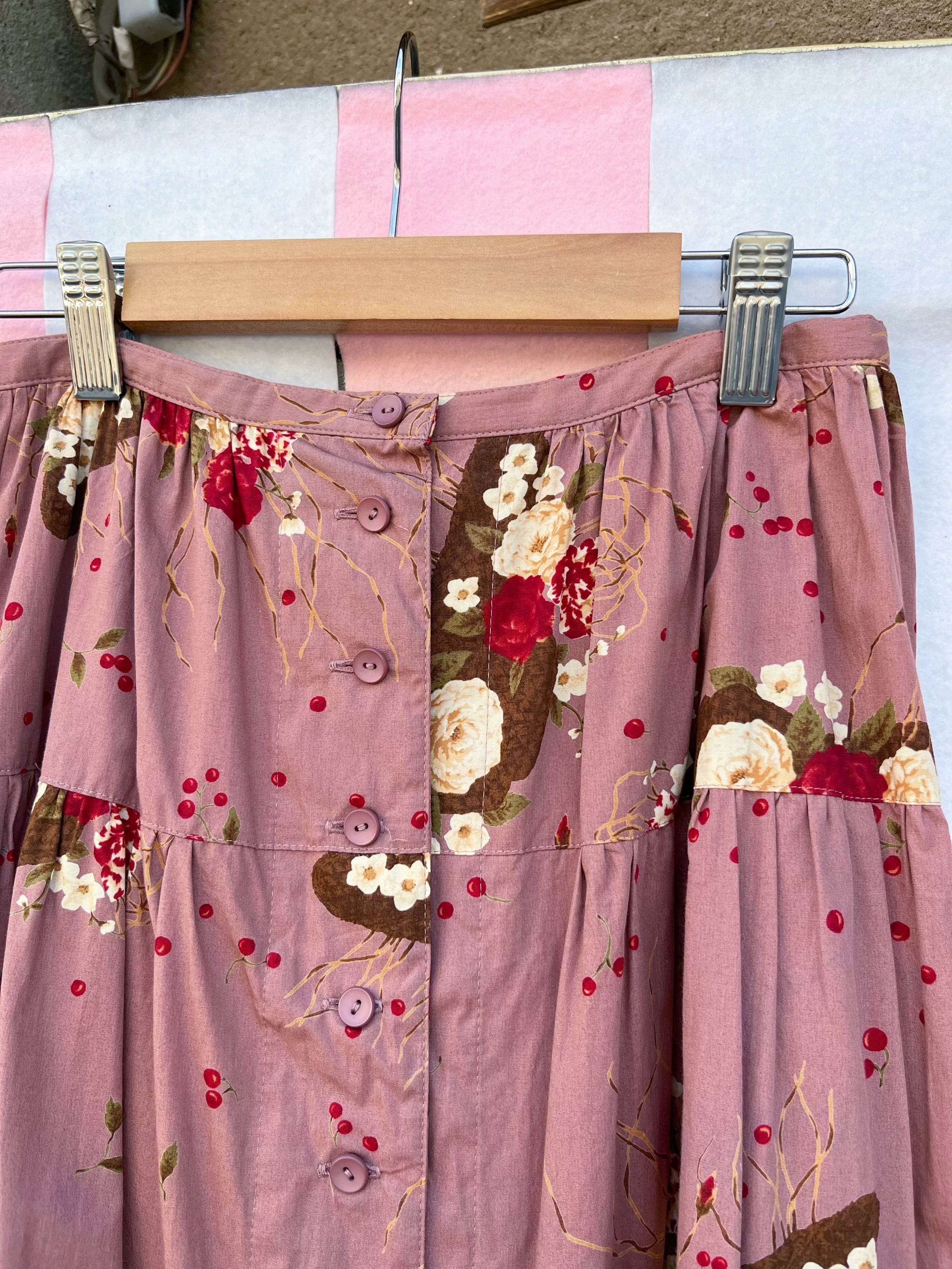 KETTY / pink purple flower tiered skirt