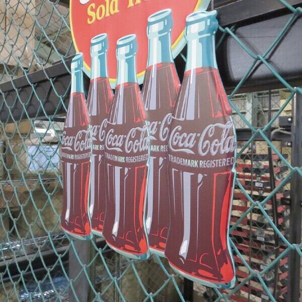海外直輸入】ダイカット エンボス メタルサイン COCA-COLA ICE COLD