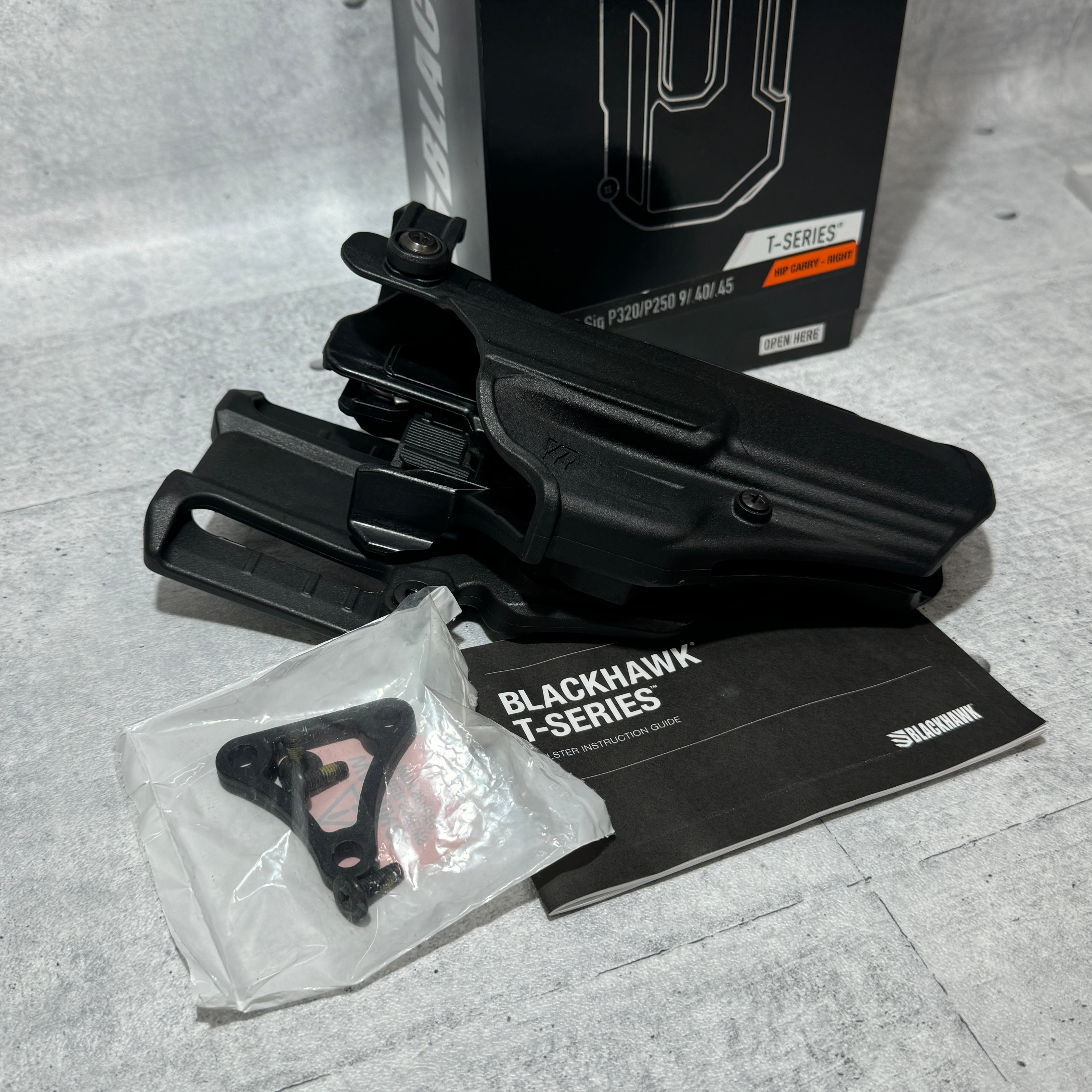 BLACKHAWK / 44N561BKR T-SERIES L3D DUTY ホルスター SIG M17 M18