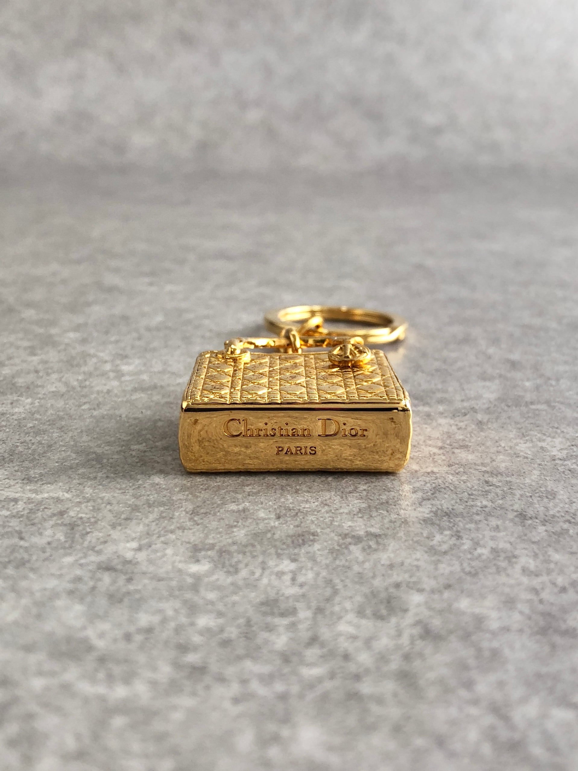 Christian Dior クリスチャン ディオール キーホルダー ゴールド