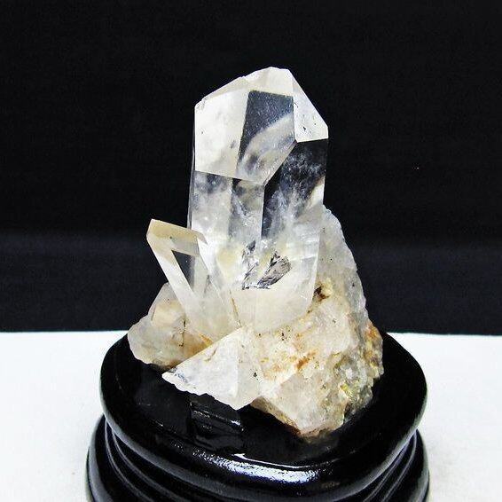水晶 クラスター マダガスカル産 台座付属 水晶 原石 一点物 182-9406
