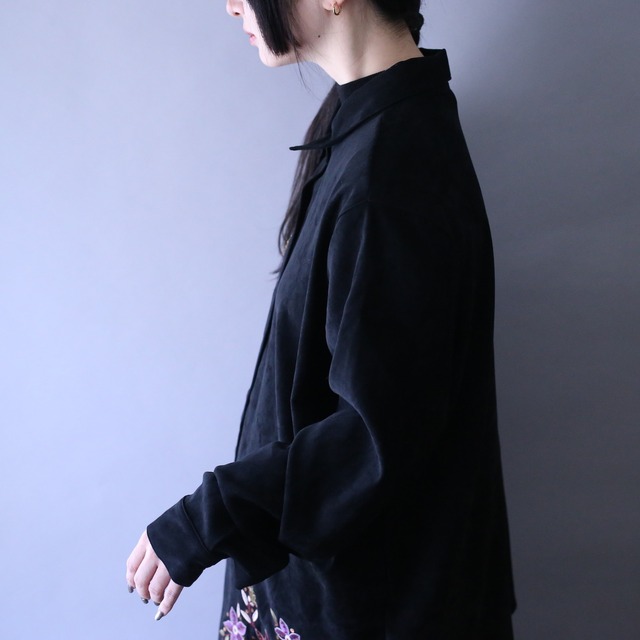 "刺繍" flower and sequins asymmetry design over silhouette fake suede shirt