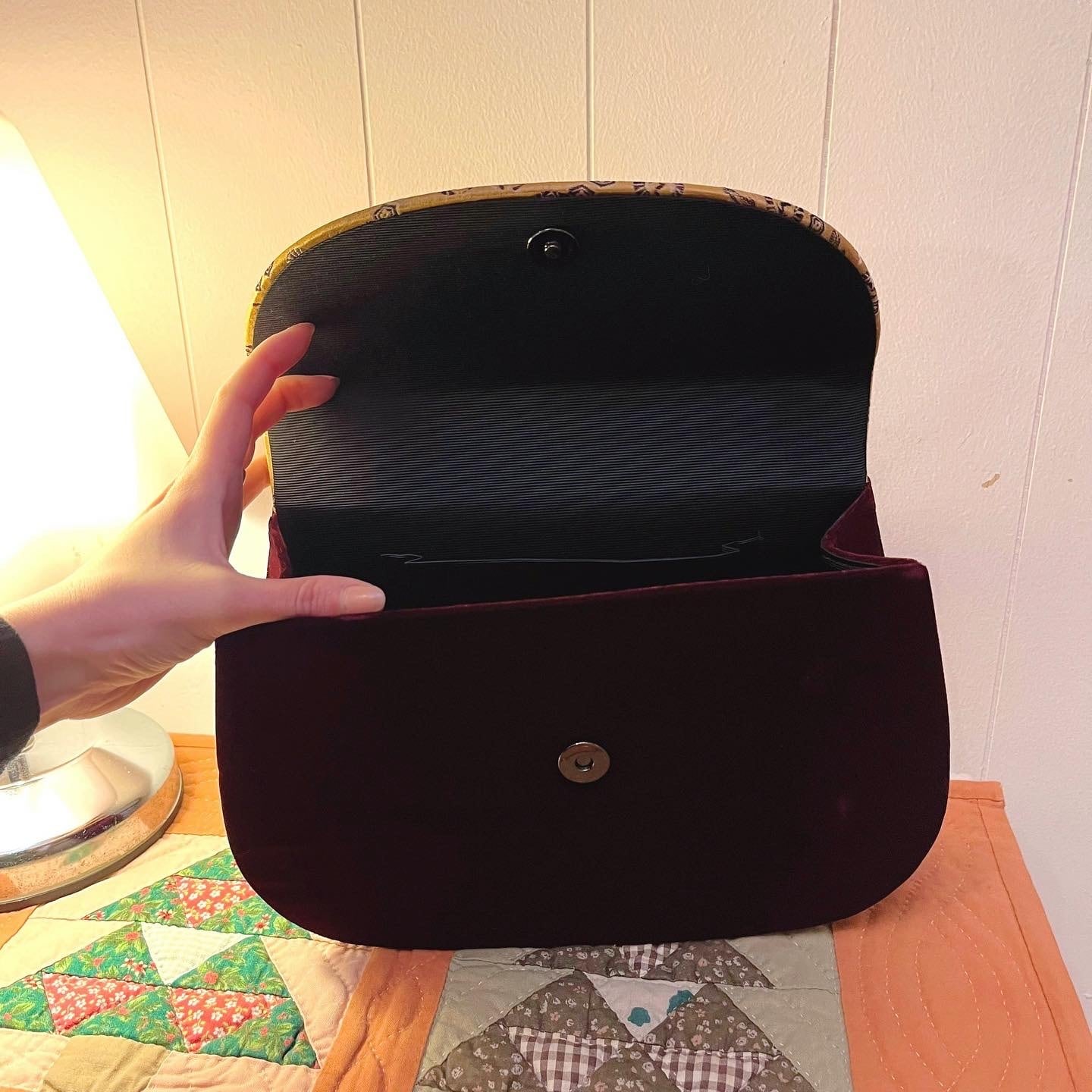 bordeaux ellipse hand bag