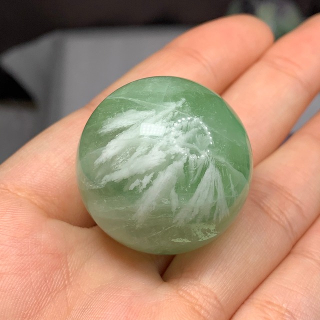 1.エンジェルフェザーグリーンフローライトスフィア