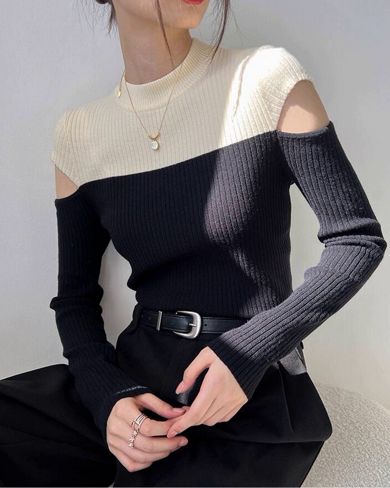 バイカラーオフショルダーニットトップス 2color A0528 - 4